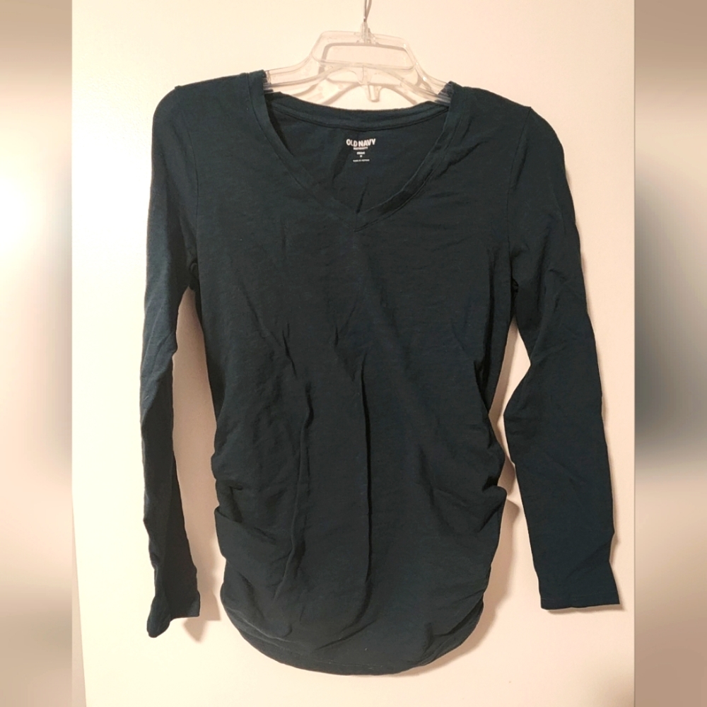Maternity Fitted V-Neck Long-Sleeve T-Shirt